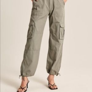NWT! Abercrombie Cargo Pants